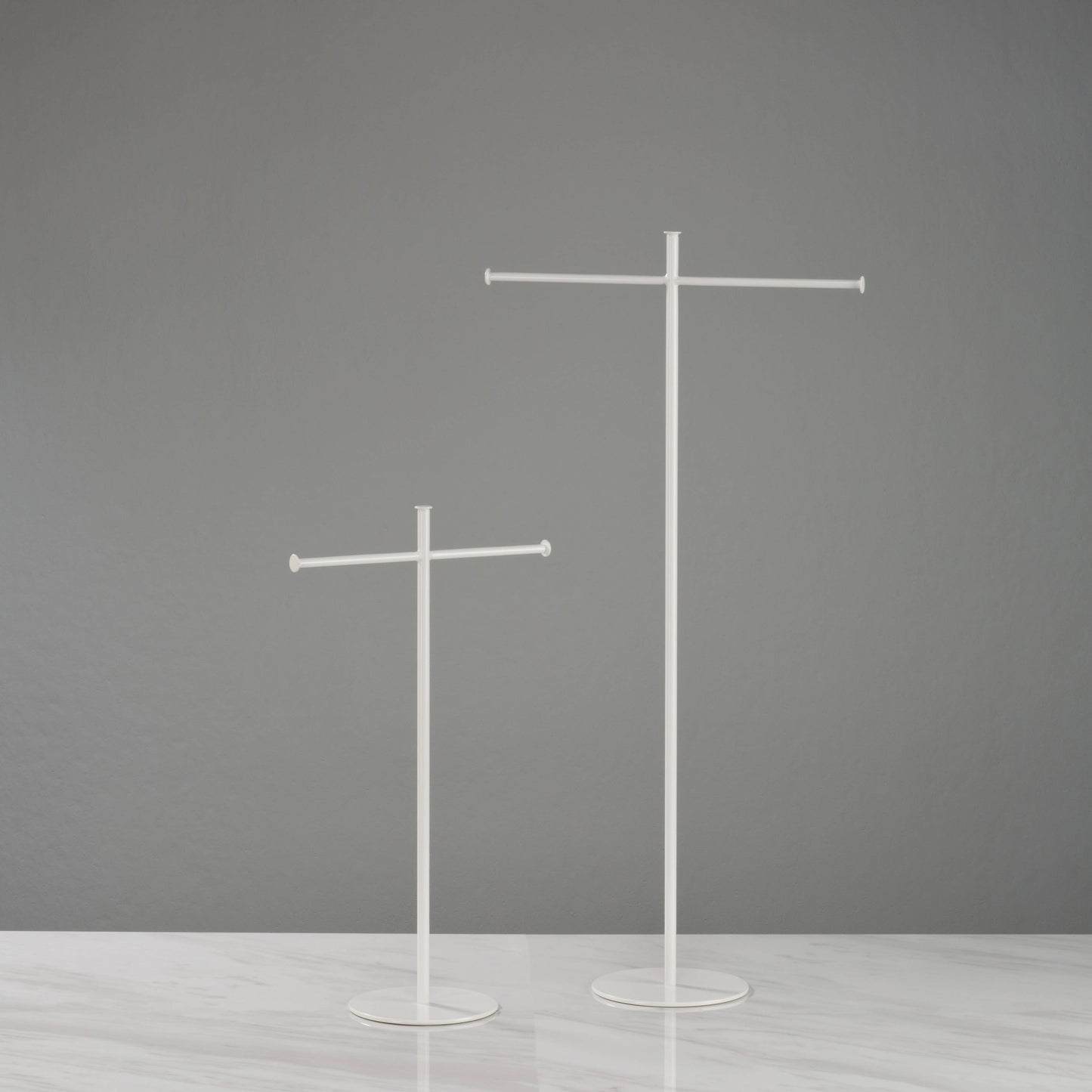 T-Bar Metal Necklace and Scarf Stands: Black / 22.25" Tall
