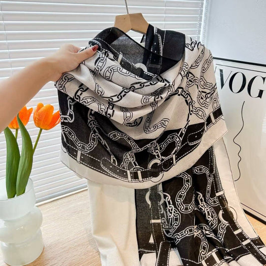 Black / White Scarf – Chain Collection