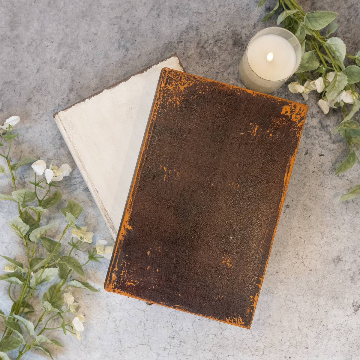 BROWN VINTAGE BOOK BOX