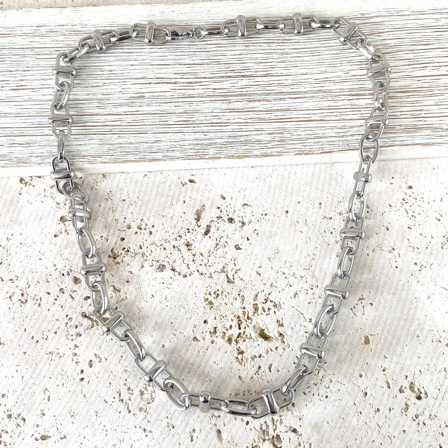 Equestrian linked chain layering crystal necklaces : Gold equestrian chain