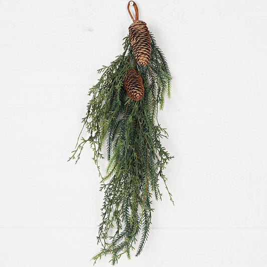32317- 24inL Teardrop-Dripping mix spruce pine w. pinecones