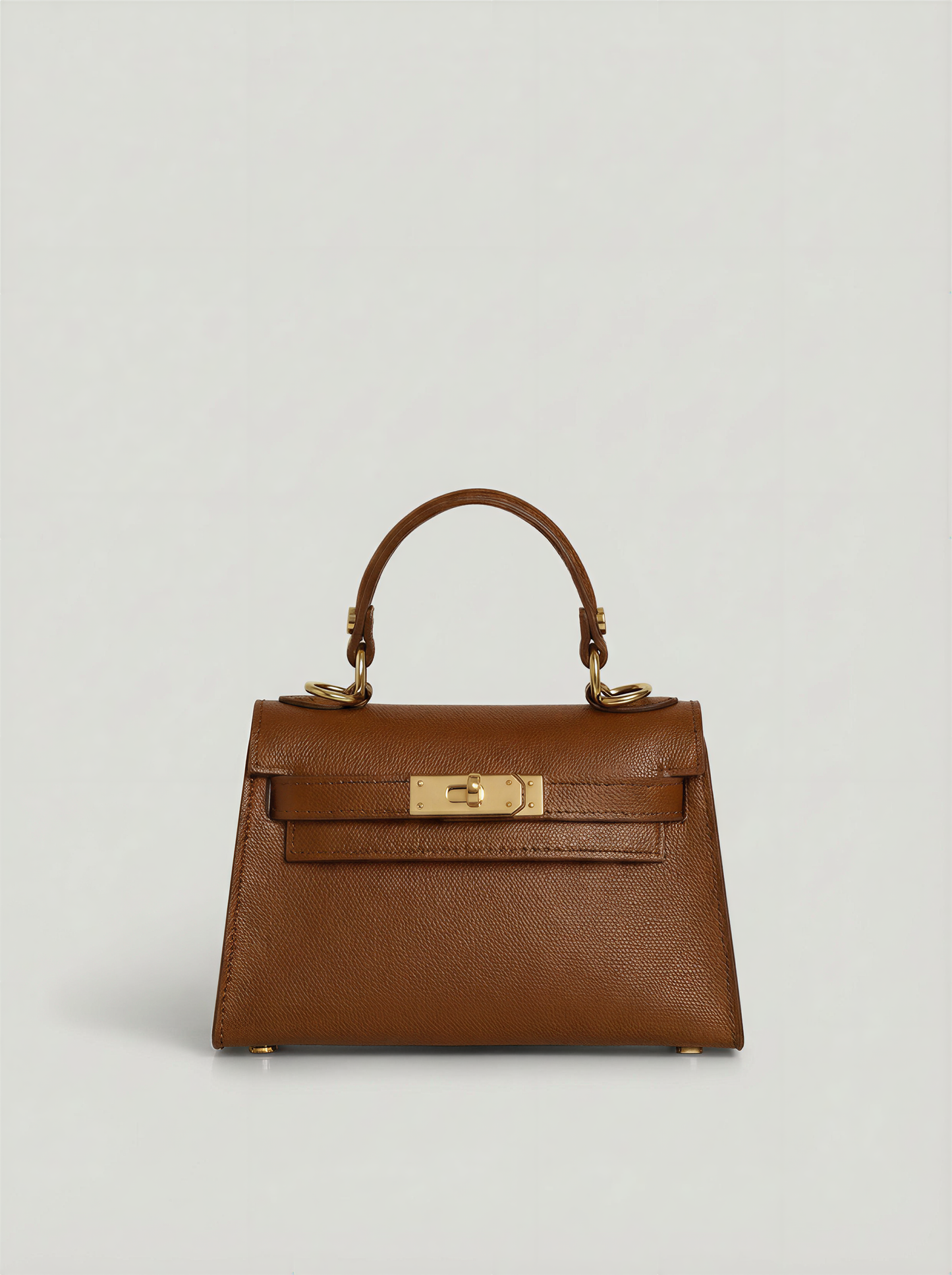 Genuine Saffiano leather handbag with strap, made in italy: Fucisa