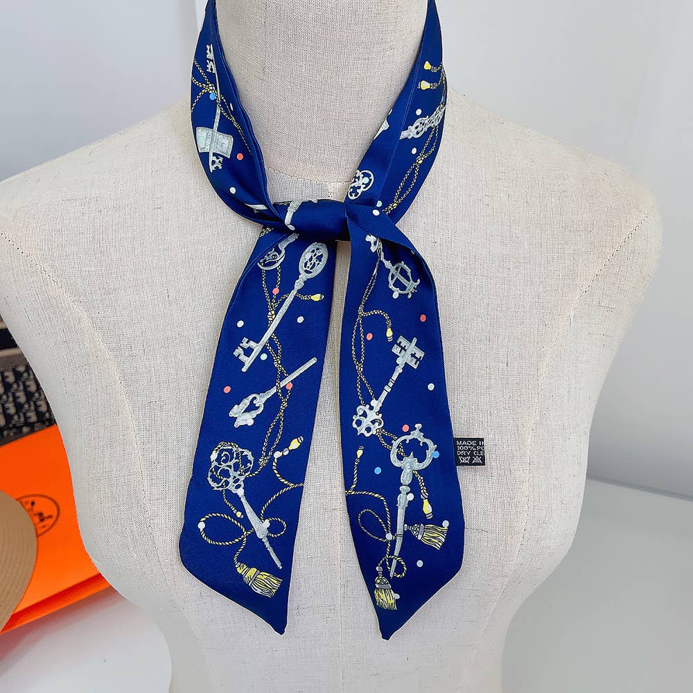 Key Ribbon Scarf and Round Orange Gift Box : Black