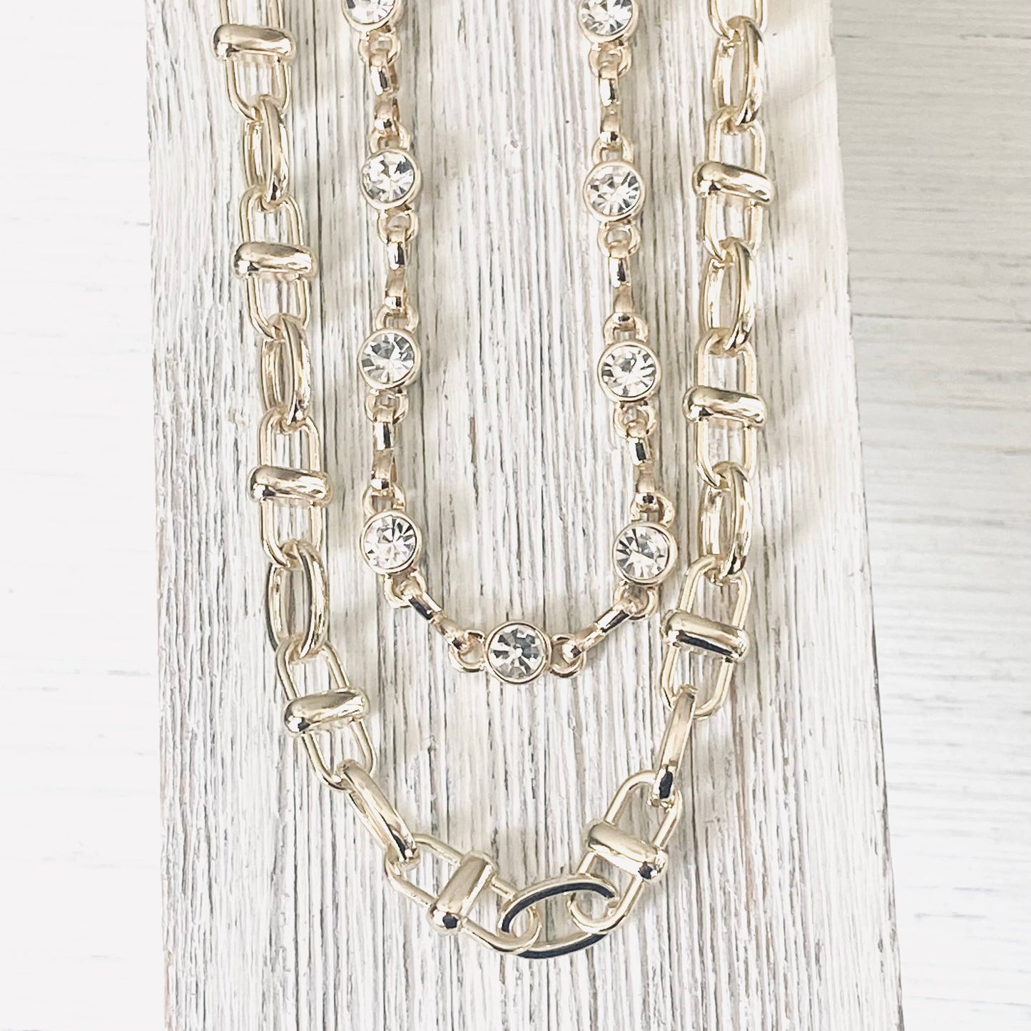 Equestrian linked chain layering crystal necklaces : Gold equestrian chain