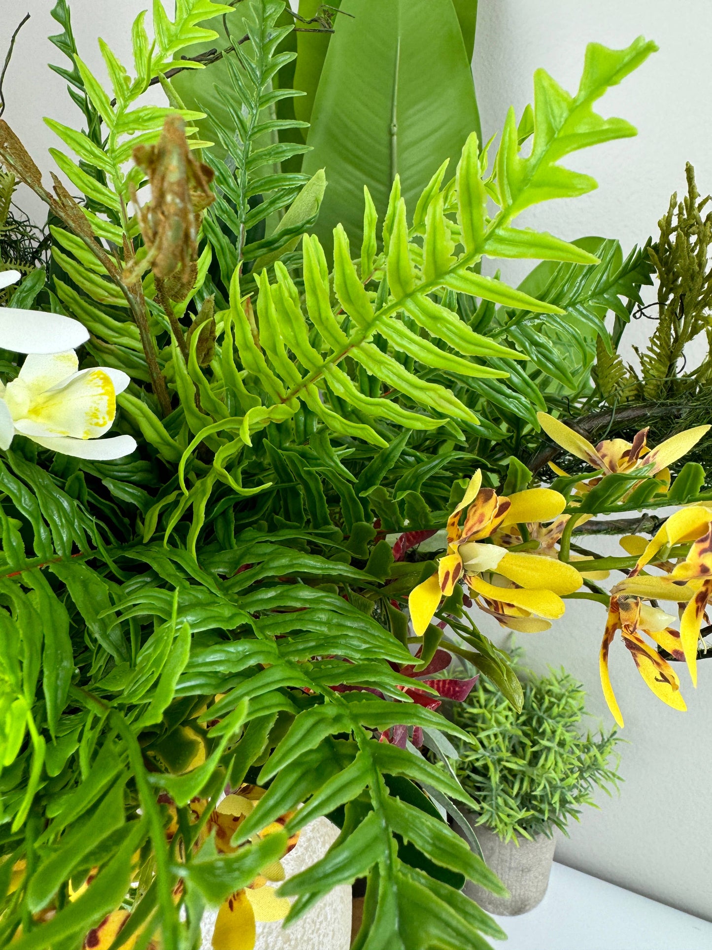 Realistic Soft touch-21 Leaves- artificial fern bushes: Style D