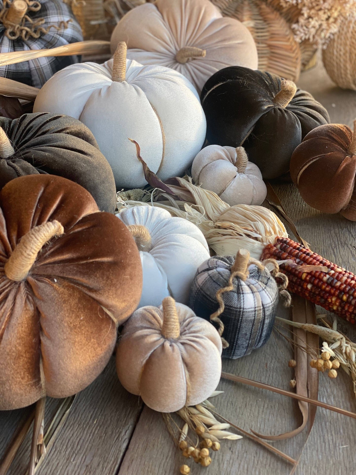 CF-3125 - Lrg. Walnut Velvet Fall Pumpkin