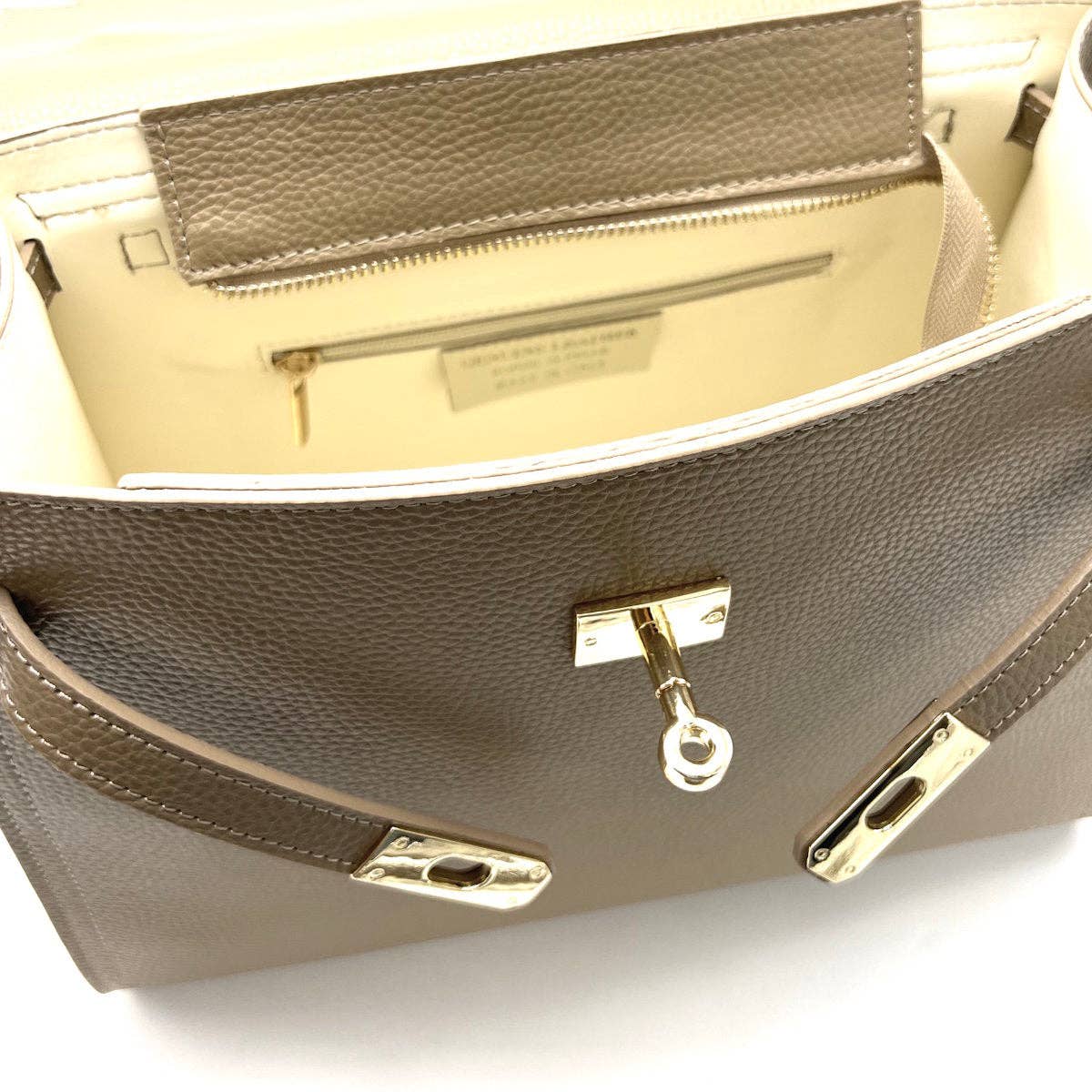Genuine leather top handle bag XL, Made in Italy, art. 112634: Camel