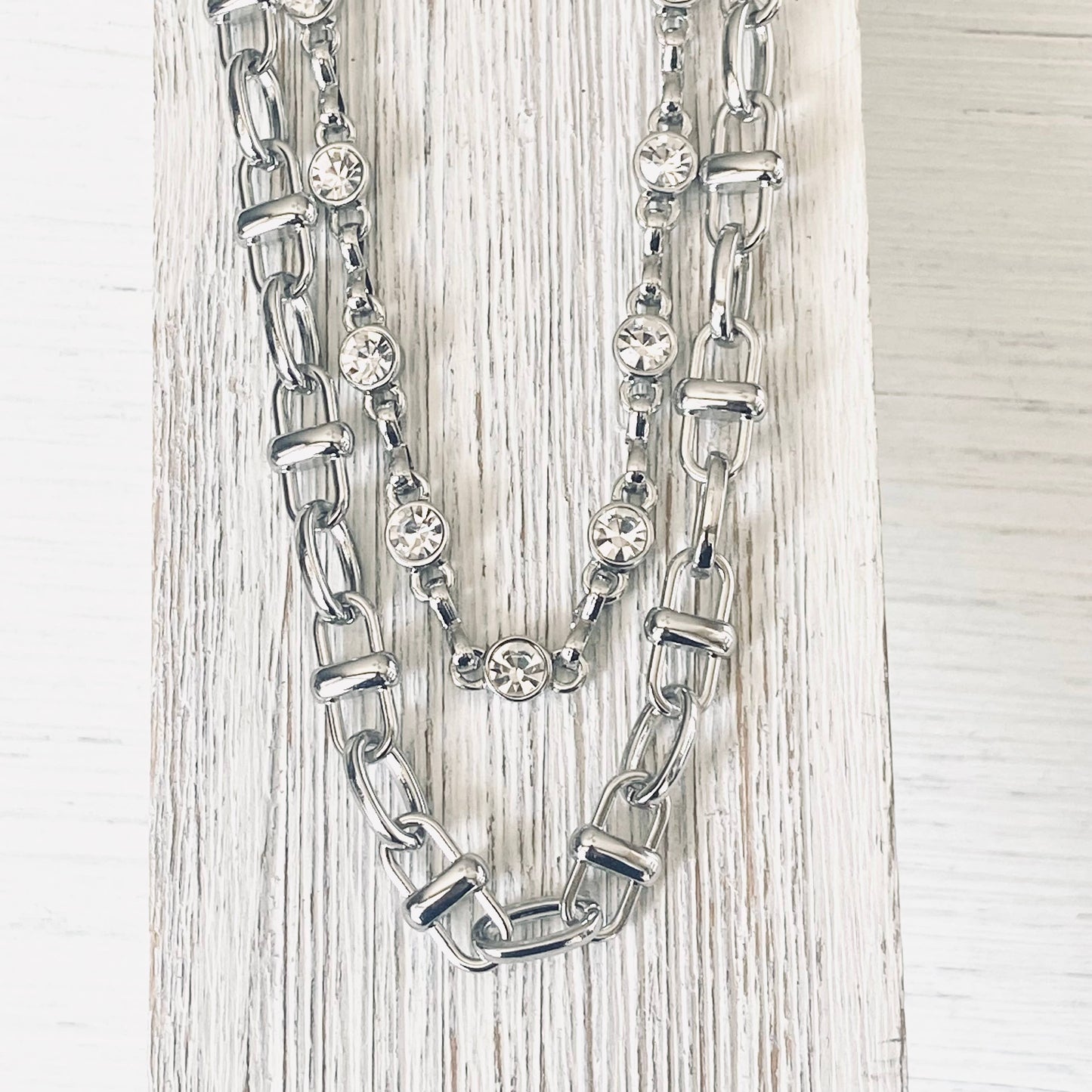 Equestrian linked chain layering crystal necklaces : Gold equestrian chain